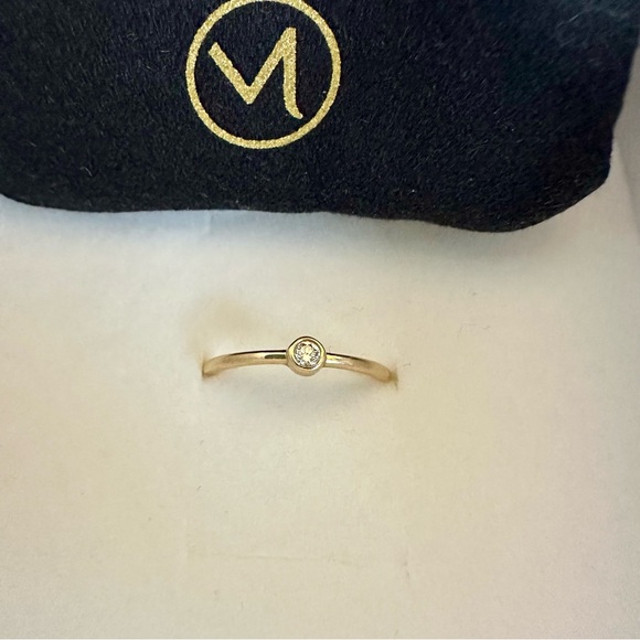 Mejuri Jewelry - Mejuri Solo Diamond Ring - 14K Yellow Gold